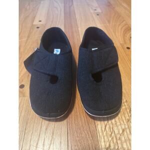 NEW FoamTreads Women’s Kendall Black Slippers Sz 8 NEW